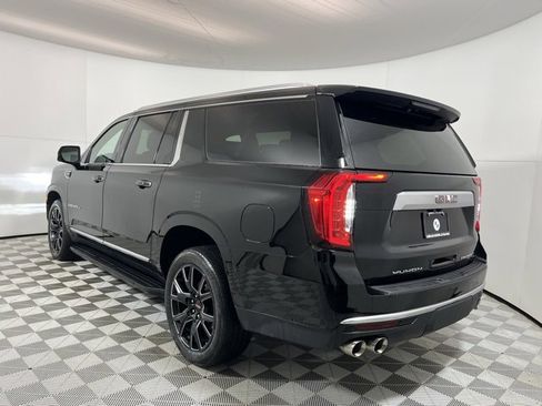 Used 2023 GMC Yukon XL Denali image 5