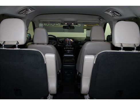 Used 2022 Ford Explorer Limited w/ Equipment Group 301A image 25