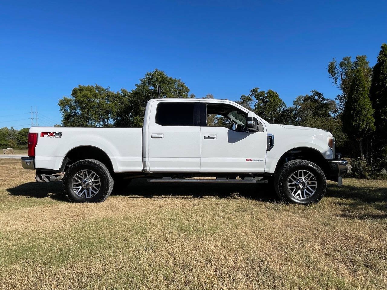 Used 2017 Ford F250 Lariat w/ Lariat Ultimate Package AWD/4WD image 1