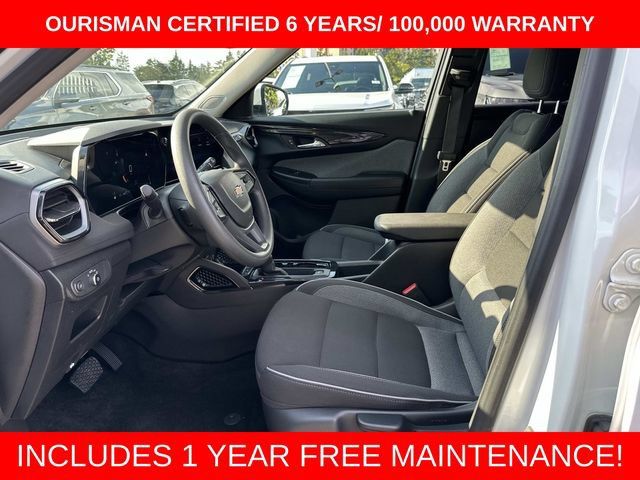 Used 2025 Chevrolet TrailBlazer LT AWD/4WD image 16