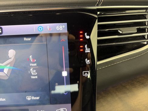 Used 2023 Jeep Grand Wagoneer L Series II image 28