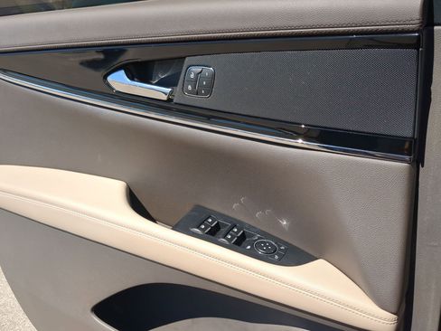 Used 2023 Lincoln Nautilus AWD w/ Premium Package image 12