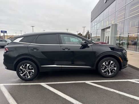 Certified 2024 Kia Sportage EX image 2
