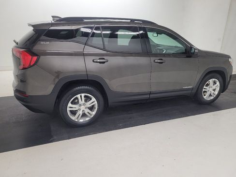 Used 2019 GMC Terrain SLE w/ Driver Convenience Package FWD image 10