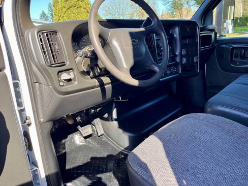 Used 2007 Chevrolet Kodiak C4500 2WD Regular Cab image 16