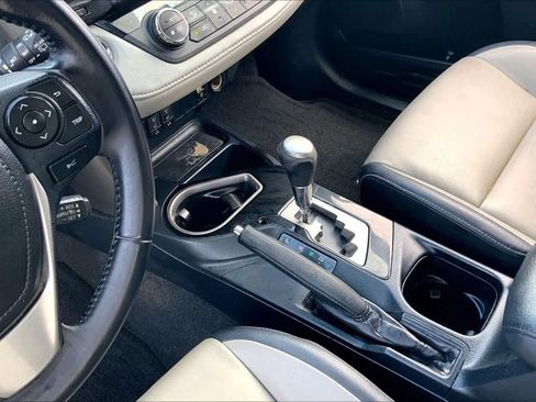 Used 2016 Toyota RAV4 Limited FWD image 15