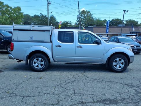 Used 2010 Nissan Frontier SE AWD/4WD image 8