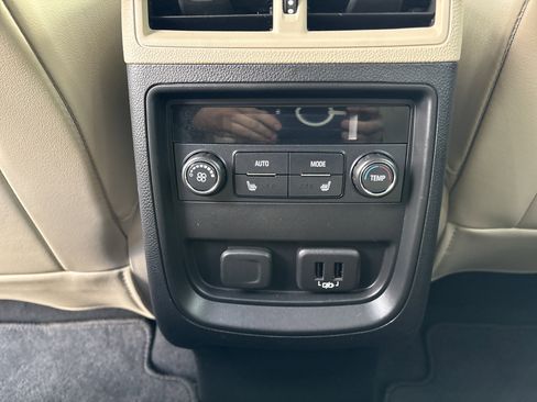 Used 2019 Buick Envision Essence image 14