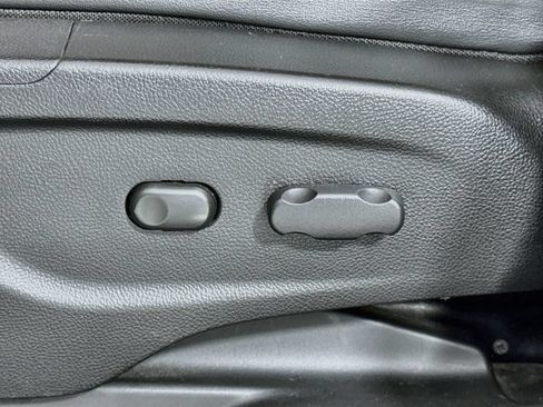 Used 2019 Buick Encore Preferred AWD/4WD image 14