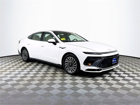 Certified 2025 Hyundai Sonata Limited image 10