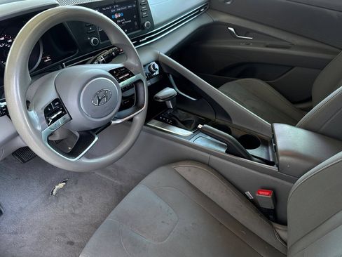 Used 2021 Hyundai Elantra SEL FWD image 12