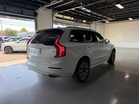 Used 2020 Volvo XC90 T5 Momentum FWD image 6