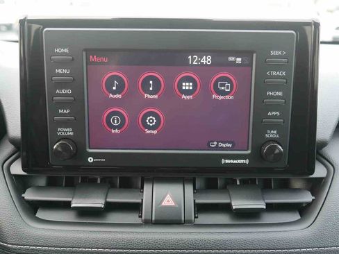 Used 2022 Toyota RAV4 LE image 31