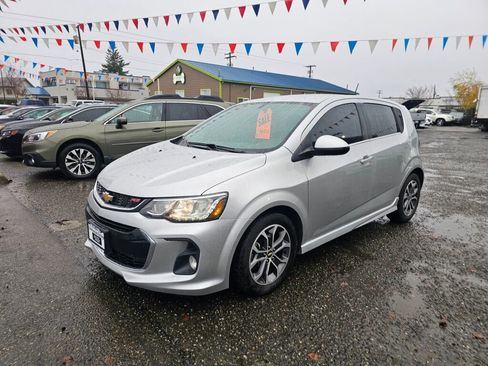 Used 2017 Chevrolet Sonic LT image 3