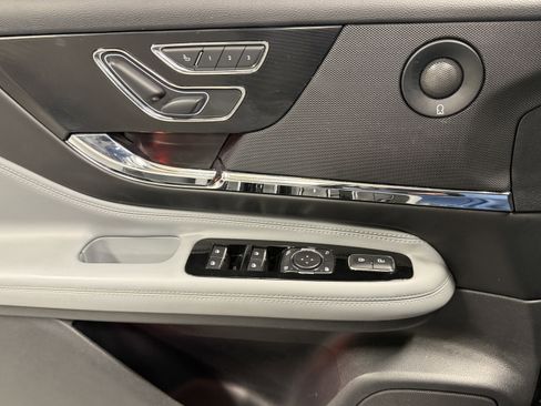 Used 2020 Lincoln Corsair Reserve w/ Equipment Group 201A image 24