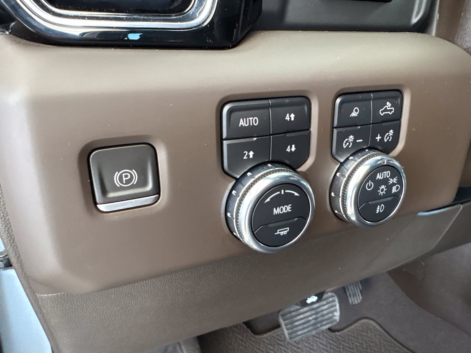 Used 2023 GMC Sierra 1500 Denali w/ Denali Reserve Package AWD/4WD image 16