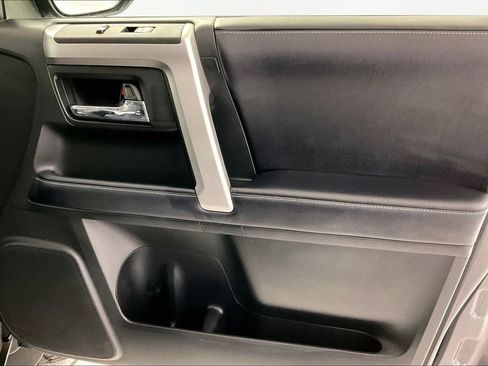 Used 2019 Toyota 4Runner SR5 Premium AWD/4WD image 23