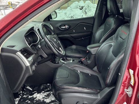 Used 2014 Jeep Cherokee Trailhawk w/ Comfort/Convenience Group image 10