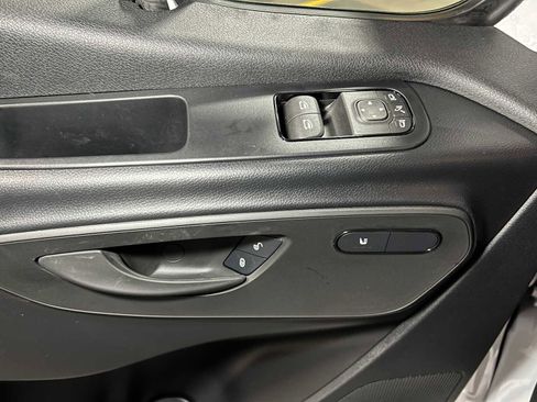 Used 2025 Mercedes-Benz Sprinter 2500 image 20