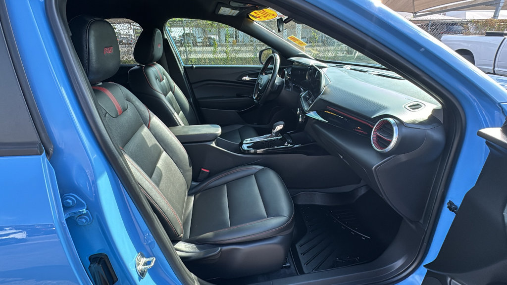 Used 2024 Chevrolet Trax RS w/ Driver Confidence Package FWD image 22