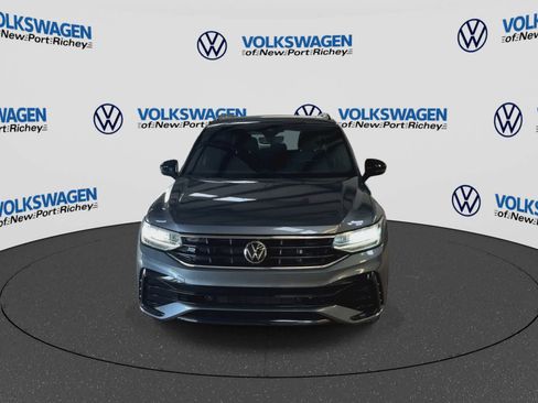 Used 2022 Volkswagen Tiguan SE R-Line FWD image 3