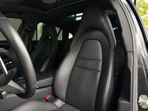 Used 2022 Porsche Panamera 4S image 32