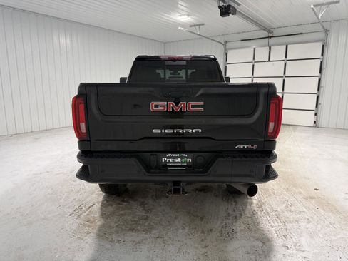 Used 2023 GMC Sierra 2500 AT4 w/ AT4 Preferred Package image 5