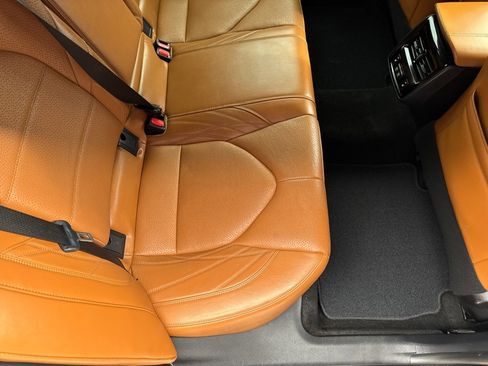 Used 2019 Toyota Avalon Limited image 14