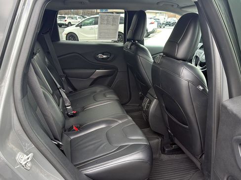 Used 2020 Jeep Cherokee Latitude Lux w/ Comfort/Convenience Group image 27