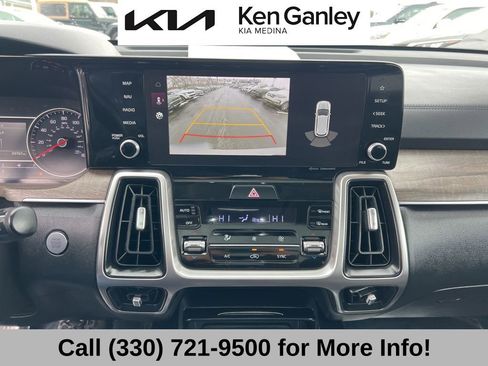 Certified 2022 Kia Sorento EX w/ Panoramic Sunroof Package image 39