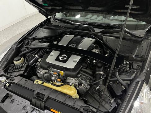 Used 2013 Nissan 370Z Touring image 26