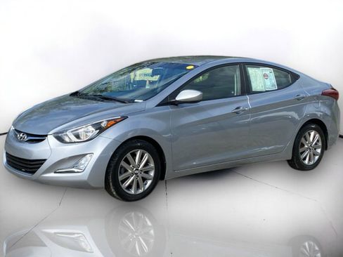 Used 2016 Hyundai Elantra SE w/ Option Group 02 image 2