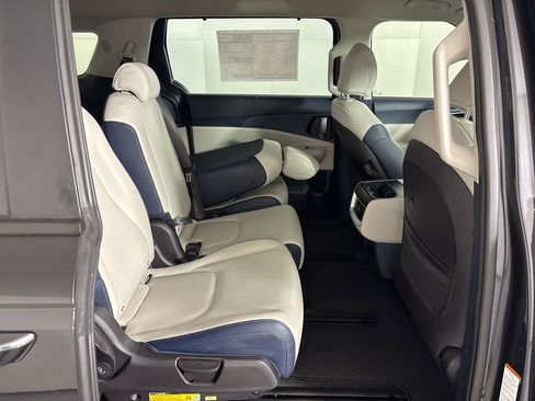 New 2026 Kia Carnival EX FWD image 47