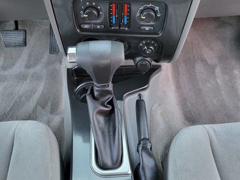 Used 2006 GMC Envoy SLE w/ Sle Preferred Equipment Group image 25