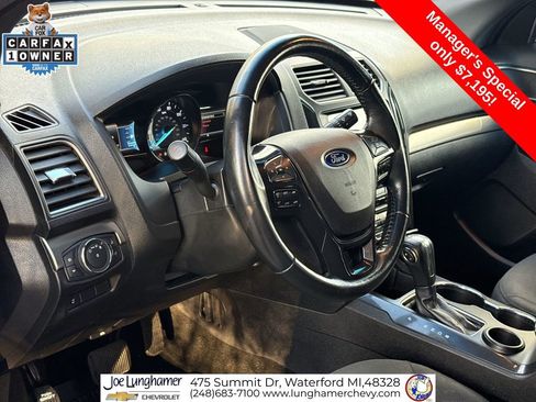 Used 2018 Ford Explorer XLT w/ Equipment Group 201A image 12