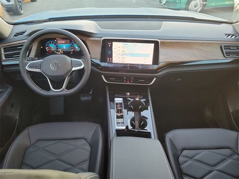 New 2026 Volkswagen Atlas SE image 5