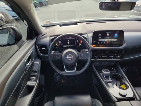 Used 2023 Nissan Rogue Platinum w/ Platinum Premium Package AWD/4WD image 12