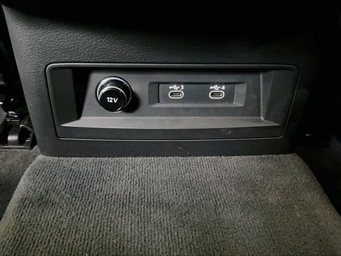 Used 2021 Audi RS Q8 w/ Carbon Optic Package image 28