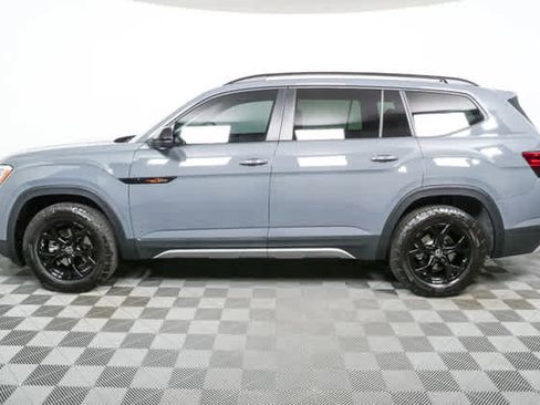 New 2026 Volkswagen Atlas Peak Edition image 30