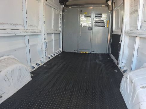 Used 2023 RAM ProMaster 2500 w/ Driver Convenience Group FWD image 6