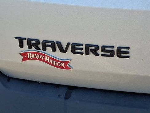 Used 2021 Chevrolet Traverse RS FWD image 30