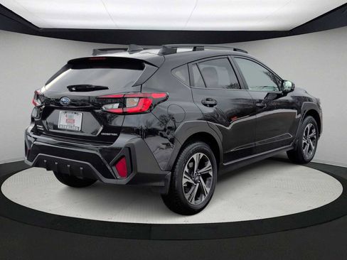 Used 2025 Subaru Crosstrek 2.0i Premium image 8