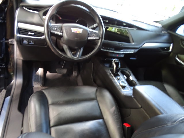 Certified 2023 Cadillac XT4 Premium Luxury AWD/4WD image 5