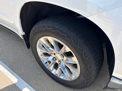 Used 2019 Chevrolet Silverado 1500 LTZ w/ LTZ Premium Package AWD/4WD image 4