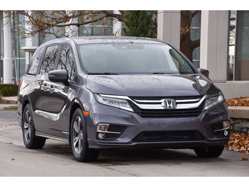 Used 2020 Honda Odyssey Touring image 2