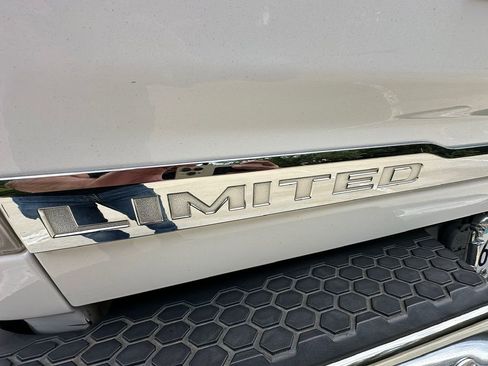 Used 2017 RAM 1500 Limited image 17