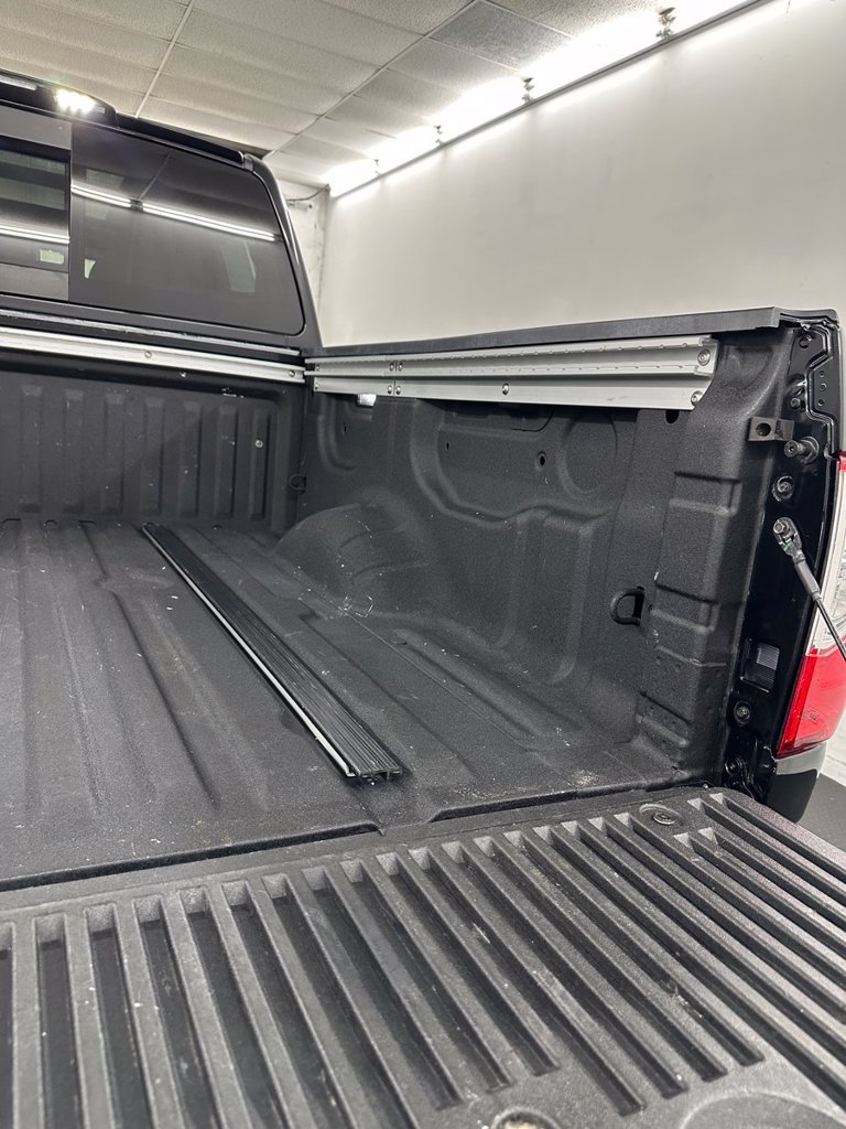 Used 2021 Nissan Titan PRO-4X w/ Pro-4x Convenience Package AWD/4WD image 31