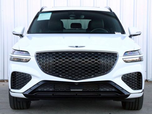 Used 2022 Genesis GV70 3.5T Sport w/ Sport Prestige Package image 7