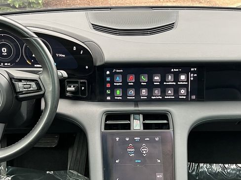 Used 2021 Porsche Taycan image 41