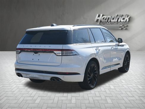 Used 2025 Lincoln Aviator Reserve w/ Jet Appearance Package image 8